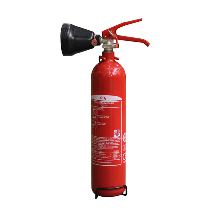 SG00141 Dräger CO2 Extinguisher 2 kg B The CO2 extinguisher is effective in fighting flammable liquids and electric fires. Carbon dioxide extinguisher works by suffocating the fire. Carbon dioxide displaces oxygen in the air.The extinguishing agent leaves no residue behind when used. CO2 extinguishers cover type B fires.