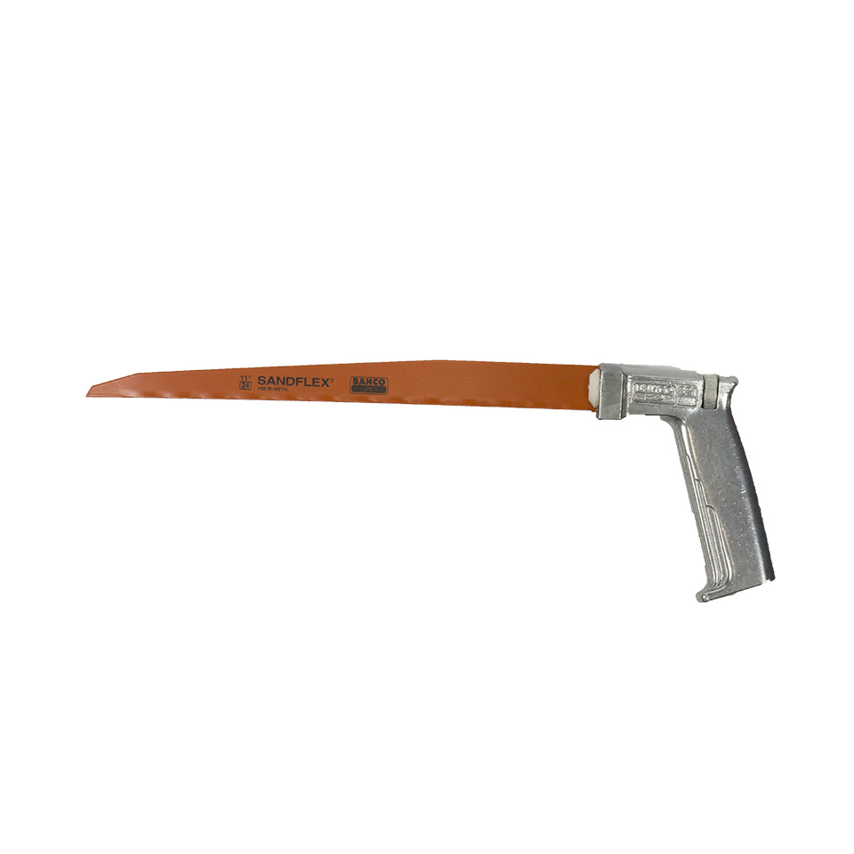 SG03857 BAHCO hack saw Durable hacksaw supplied with 1 spare blade. An easy-to-handle compass saw. The interchangeable blade can be positioned at eight different angles by turning the screw in the handle. The 321 is supplied with a SANDFLEX&reg; Bi-metal blade, 24 TPI.